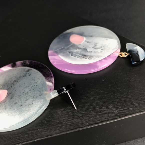 🆑 Purple and Black Round Drop Earrings - Picture 7 of 8